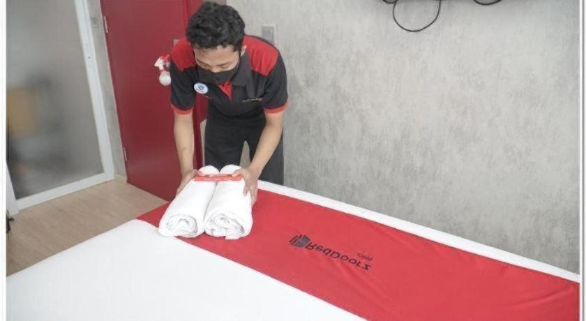 Reddoorz Plus Near Mall Bali Galeria 2 Denpasar  Exterior photo